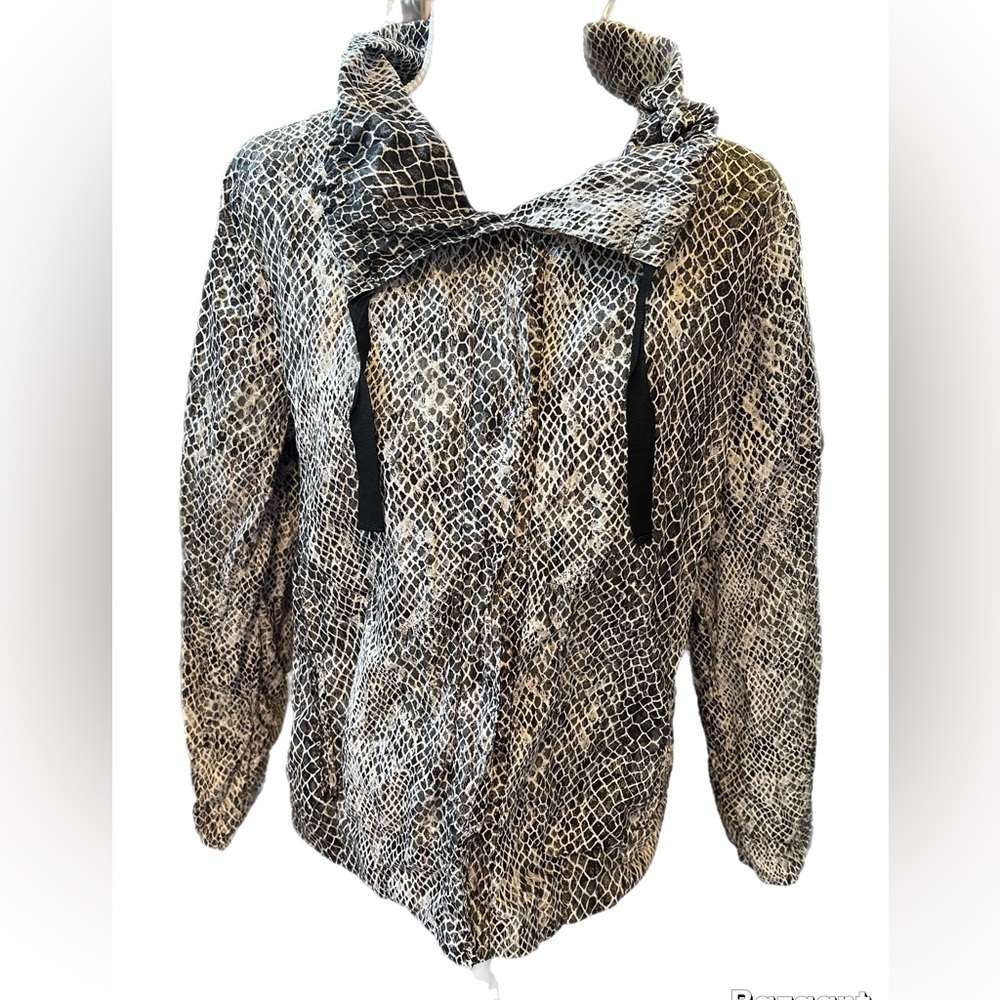 Chicos Jacket Womens 2 US Large White Black Snake Print  Snap Up Mock Neck